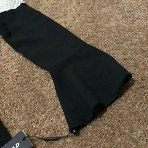 Karl Lagerfeld Classy tulip sleeve with lace neckline accent. Brand new - Picture 10 of 15